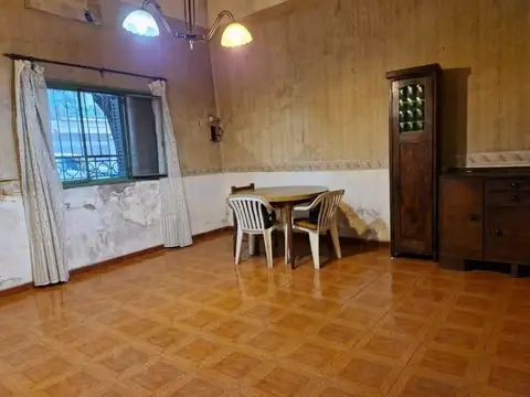 Gavilán 800, Piso 0
