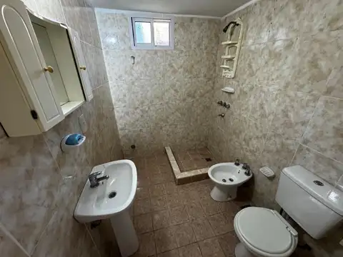 Depto Tipo Casa en Alquiler 50 años