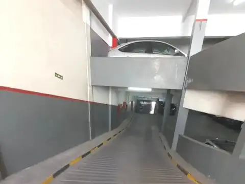 Venta Cochera Auto en Balvanera - Viamonte al 1800