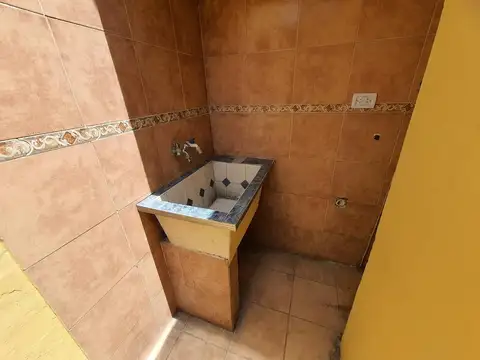 Depto Tipo Casa en Alquiler en Barracas, $ 650.000