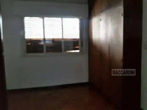 Cayetano A. Silva 1200, Piso 1
