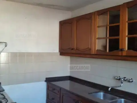Depto Tipo Casa en Alquiler en Liniers, $ 1.200.000