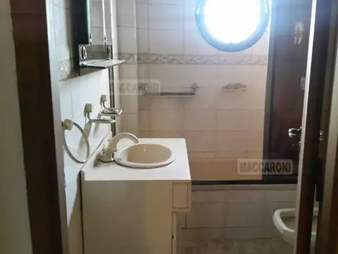Depto Tipo Casa en Alquiler de 4 ambientes