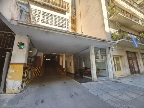 Venta cochera fija y cubierta en Las Cañitas