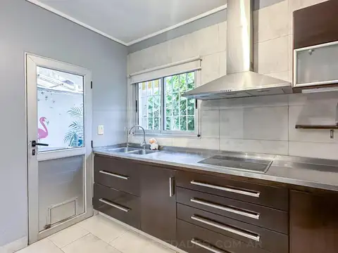 Depto Tipo Casa en Venta con 1 cocheras