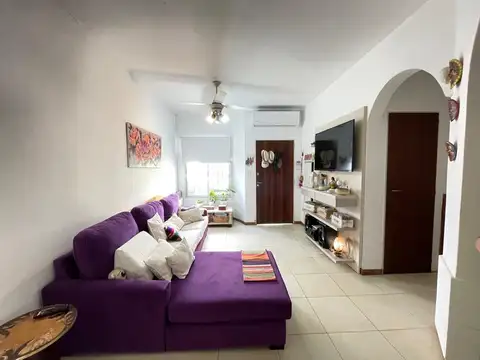 Casa 4 ambientes con 1 baño