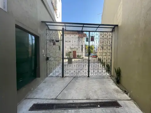 Duplex  en Complejo cerrado dos o tres dormitorios, escritorio San Fernando 2 cocheras patio terraza