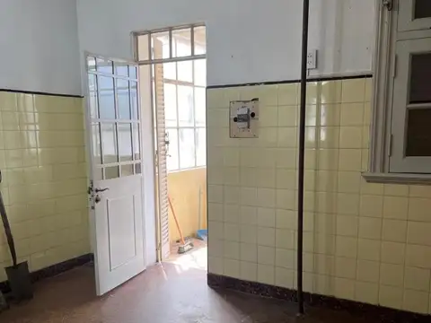 CASA 4 ambientes- USO COMERCIAL