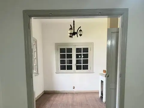 Casa 5 ambientes con 1 baño