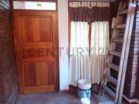 Guiñazú 100, Piso 0