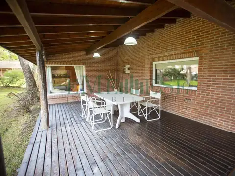 Casa en Venta con 1 cochera