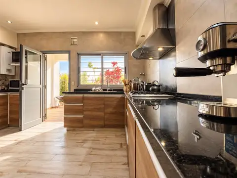 Depto Tipo Casa en Venta 8 años
