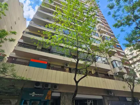 VENTA COCHERA CUBIERTA EN RECOLETA