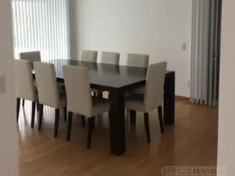 Casa a la laguna con 5 dormitorios  en alquiler en  Santa Barbara