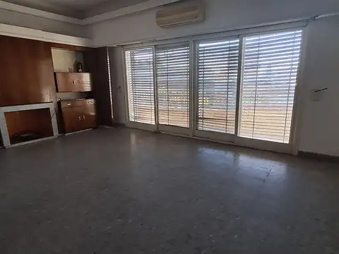 Avenida Remedios de Escalada de San Martín 3200