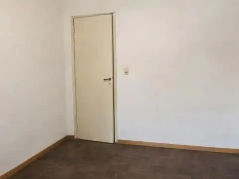 Casa en Venta con 5 cocheras