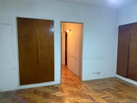 BENEDETTI 100, Piso 1