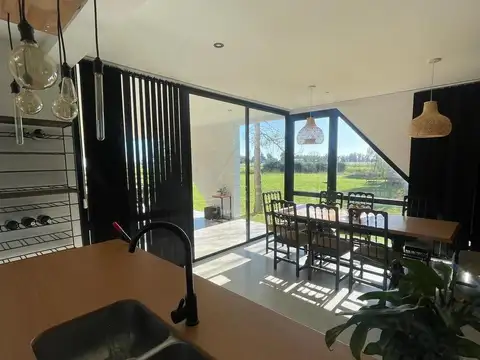 RP18 km 10.5, Piñero