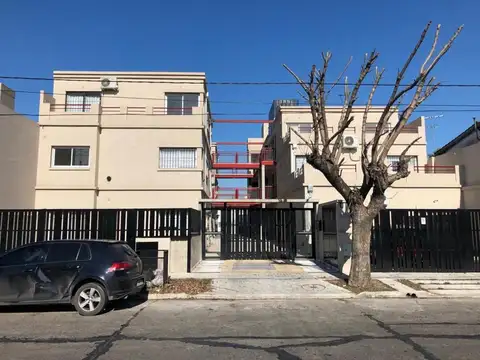 Departamento 2 ambientes en moderno condominio