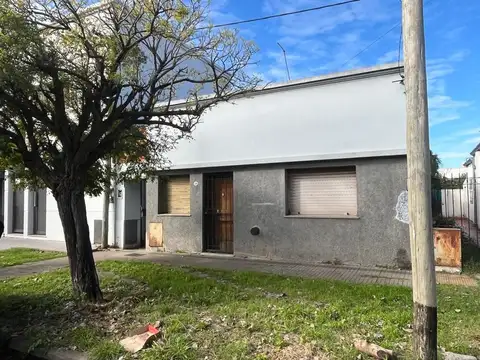 Dos viviendas en un mismo lote - Villa Elvira - La Plata