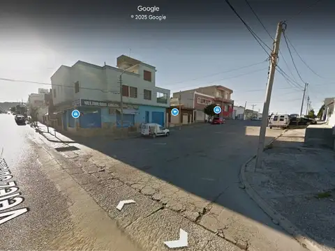 LOCAL EN ESQUINA EN EXCELENTE UBICACION - CENTRO