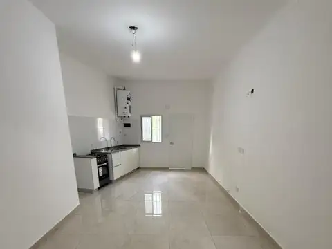 Depto Tipo Casa en Alquiler de 3 ambientes