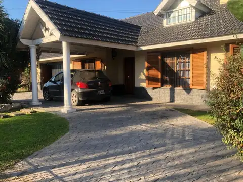 Venta Casa 4 ambientes Ciudad Evita