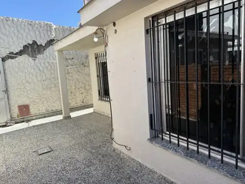 Departamento en Alquiler en Remedios de Escalada, $ 750.000