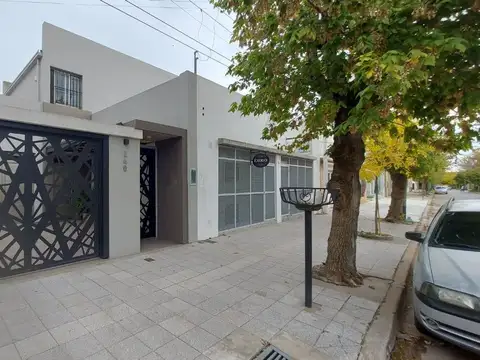 CASA EN VENTA EN ARRECIFES