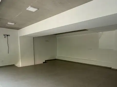 Local en Alquiler en Villa Luro, USD 2.000