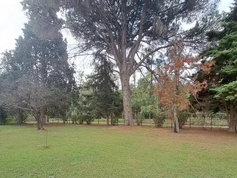 Lote de terreno en Parque Leloir.