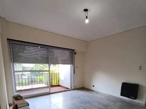 Hermoso Dpto en Villa del Parque Contrafrente con Patio y Lavadero