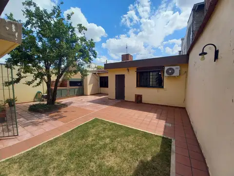 CASA EN VENTA EN ALTA CORDOBA DE 3 DORMITORIOS