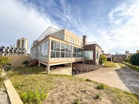 EXCLUSIVO COMPLEJO FRENTE AL MAR EN VILLA GESSEL