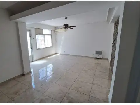 Corrales 6600, Piso 1