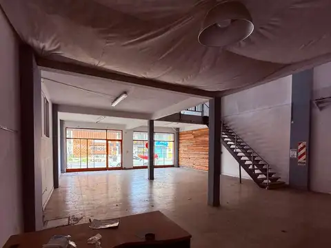 Local en Alquiler 60 años