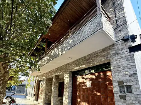 Casa en Duplex 3 ambientes con cochera en Venta en S.Justo (Ctro)