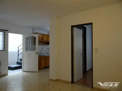 Depto Tipo Casa en Alquiler en Munro, $ 620.000
