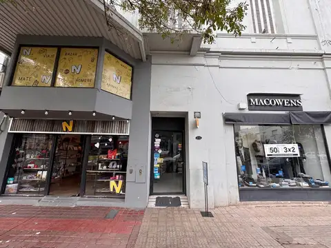 2 Locales comerciales con renta en el microcentro