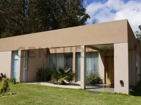 CASA 3 AMBIENTES, EN COUNTRY COSTA DEL SOL.MAR CHIQUITA