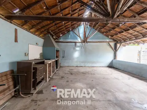 CASA Y LOCALES EN VENTA EN ROMERO