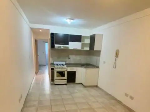 VENTA DE DEPARTAMENTO 2 AMBIENTES, BAJAS EXPENSAS CIUDADELA!