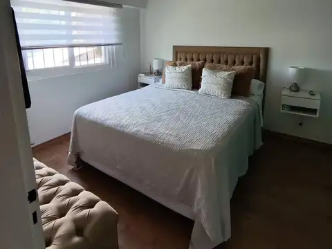 Casa Apta Crédito En Calle Noruega 2300