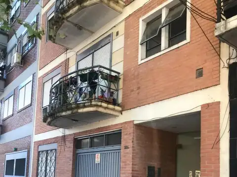 Departamento en Monte Castro