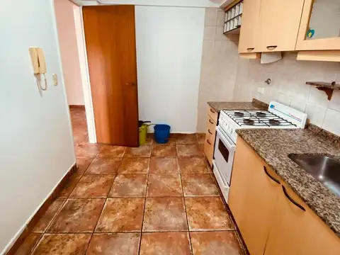 Departamento en Alquiler en Monte Castro, $ 650.000