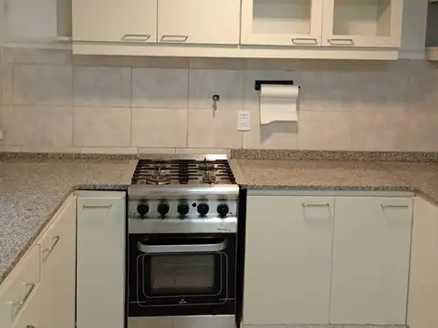 Departamento en Alquiler con 1 cocheras