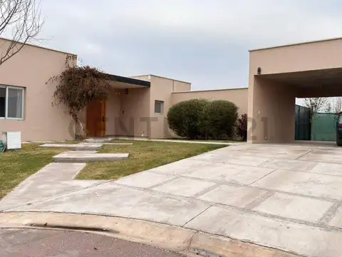 CASA EN VENTA - BARRIO RINCON VIAMONTE