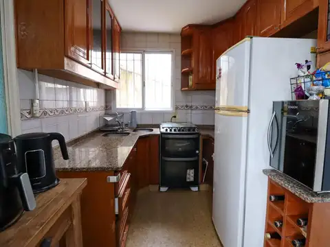 Departamento 5 ambientes con 2 baños