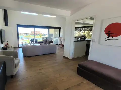 Casa en Venta en El Ensueño, USD 335.000