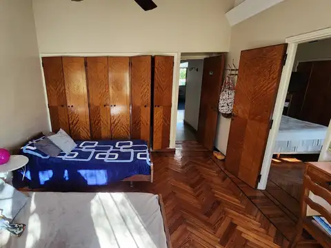 Casa en Villa Gral. Mitre con cochera